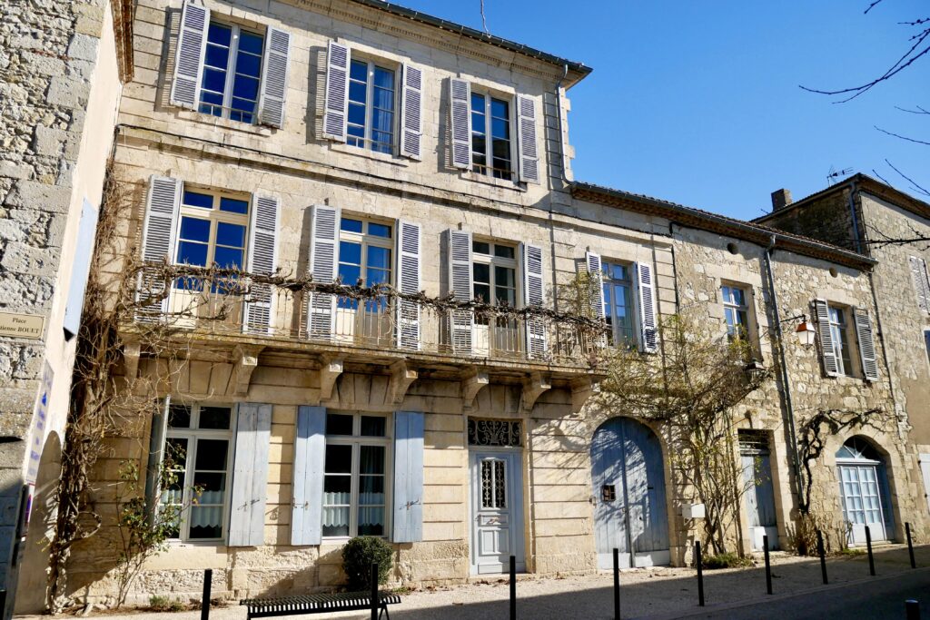 Immeuble en pierre de La Romieu